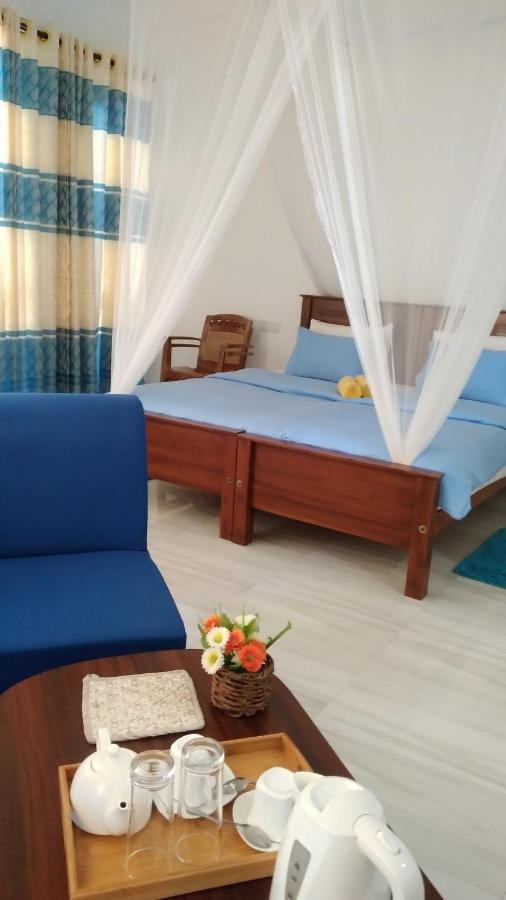 Holly House Privatunterkunft *